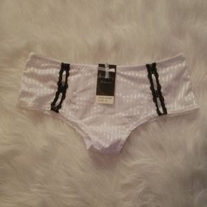 JENNIFER INTIMATES BLACK AND WHITE BOY SHORT